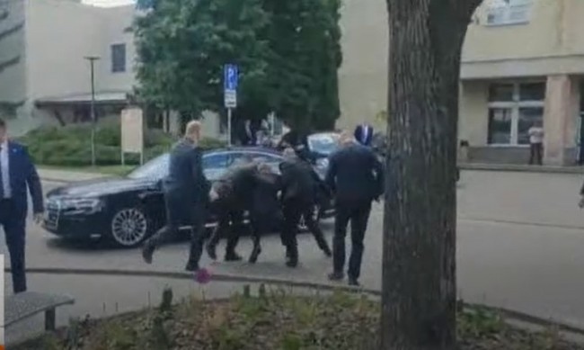 Cловашкият премиер Роберт Фицо не е бил добре охраняван по