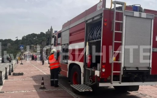 Пожар гори на крепостта Царевец във Велико Търново предаде bTV Очевидци