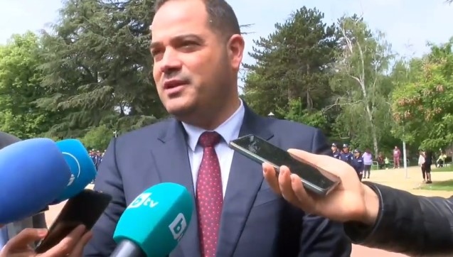 Служебният вътрешен министър Калин Стоянов отказа да коментира подробности относно