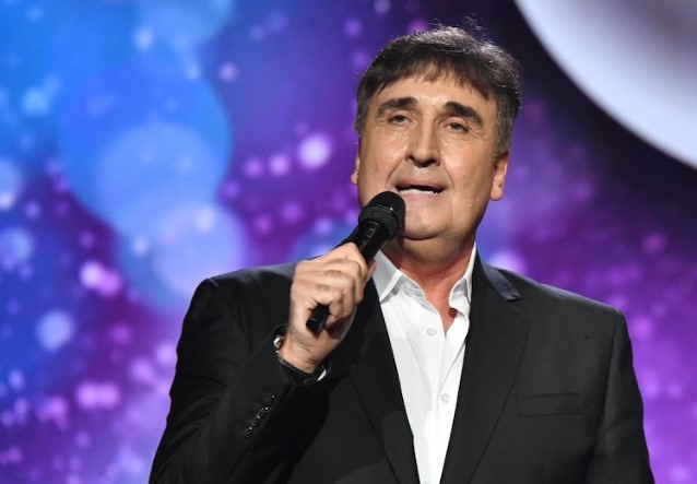 Певецът Веселин Маринов отлага своите концерти в Плевен и в