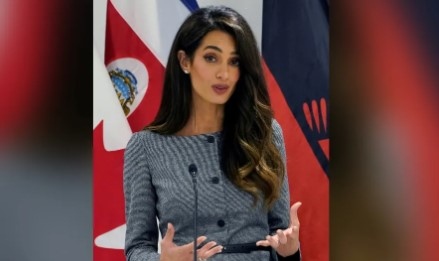 Амал Клуни е сред правните експерти препоръчали обвинения във военни