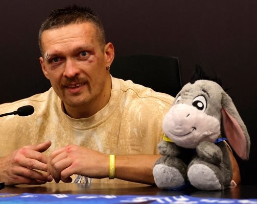 Първият абсолютен световен шампион по бокс в свръхтежката категория за