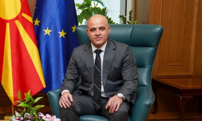 Лидерът на СДСМ Димитър Ковачевски потвърди официално оттеглянето си от