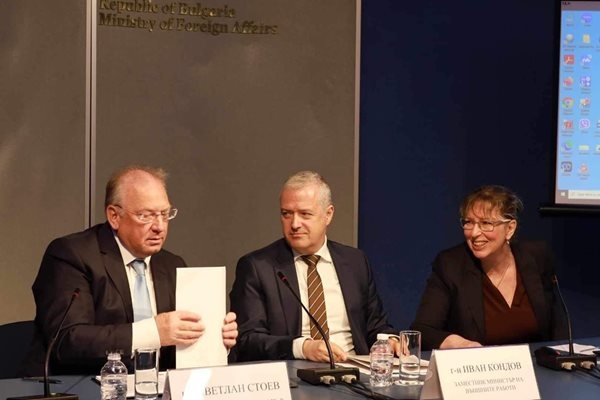 Трудно но и скъпо се оказа намирането на места в