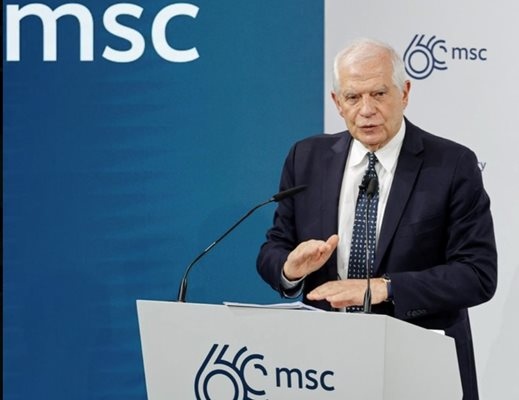 Премахването от Русия на ограничителните шамандури на река на границата