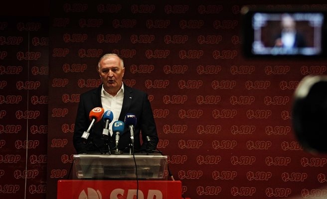 По време на среща с представители на НАТО в Брюксел