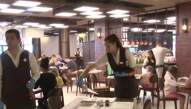 Хотелиерите по родното Черноморие повишават заплатите с поне 10 в