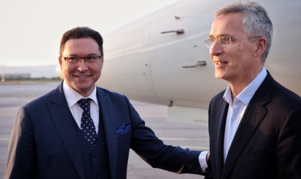 Генералният секретар на НАТО Йенс Столтенберг пристигна в България Той