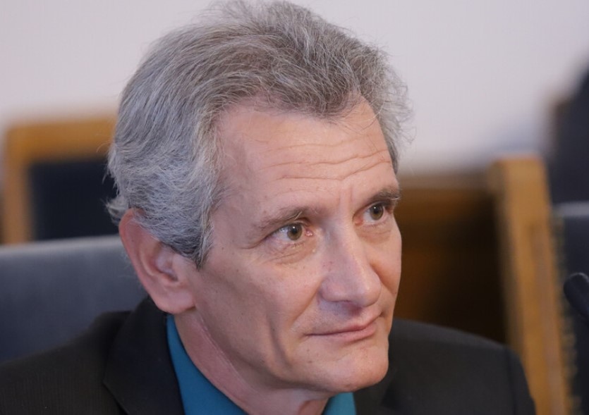 Със заповед на министър председателя Димитър Главчев от длъжността заместник министър на