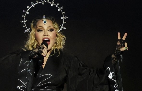 Материалното момиче отново е на пазара Съобщава се че Мадона и