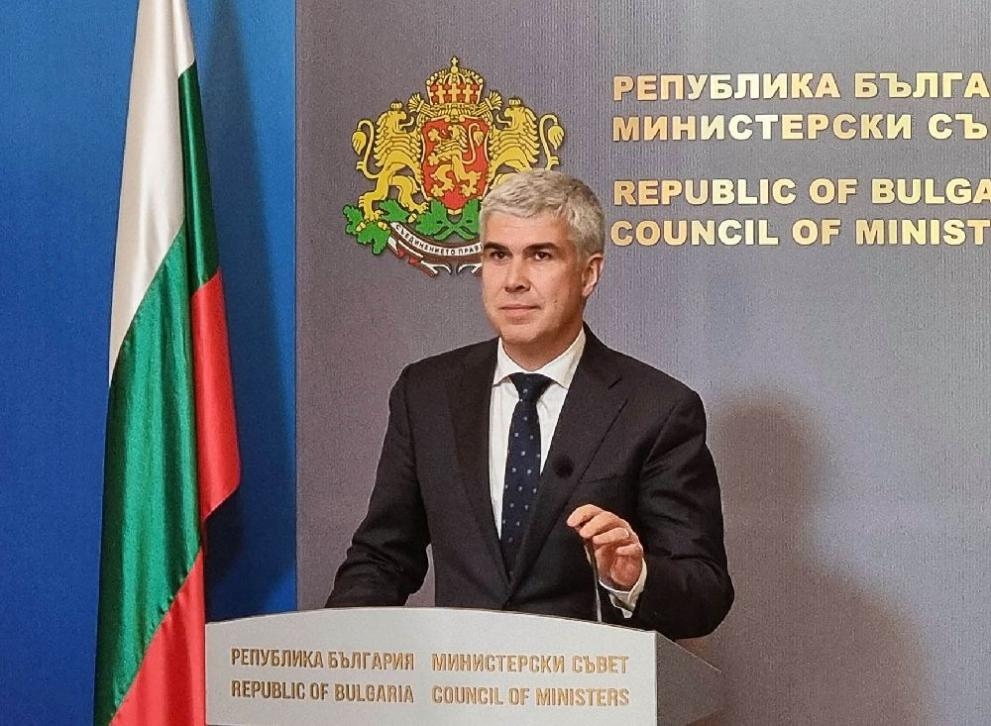 Дефицът в енергийния е 449 млн лева като се очаква