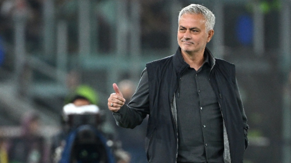 Фенербахче официално обяви назначението на Жозе Моуриньо за треньор на