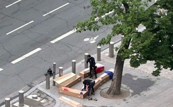 Френското разузнаване проучва руска намеса в провокацията с поставените пред Айфеловата кула ковчези