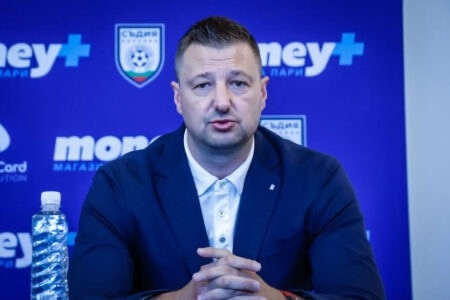 Реших да вляза в политиката след покана от председателя на