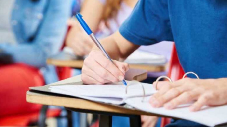 Министерството на образованието и науката публикува резултатите от държавните зрелостни