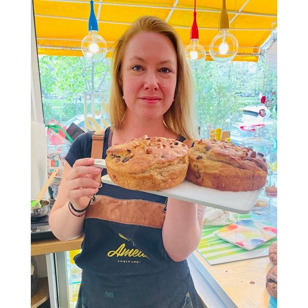 Съпругата на Кирил Петков Линда затвори прочутата си сладкарница на