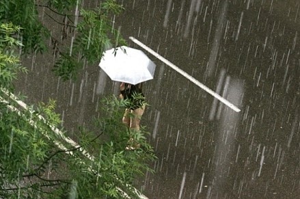 Днес над югоизточната половина от страната ще се развива мощна