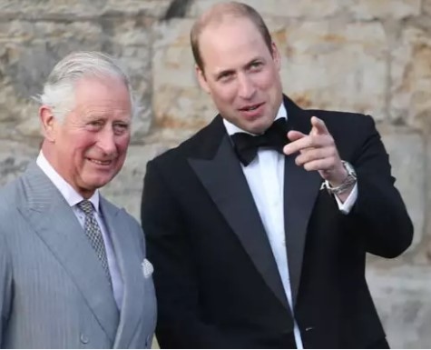 Принц Уилям публикува снимка на която той и баща му крал