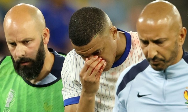 Френският нападател Килиан Мбапе ще пропусне оставащите мачове от груповата