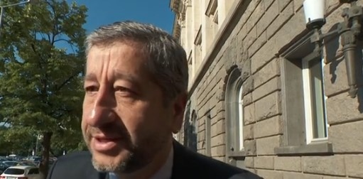 Ако има правителство то ще е на споделената отвратителност коментира  от  възможната