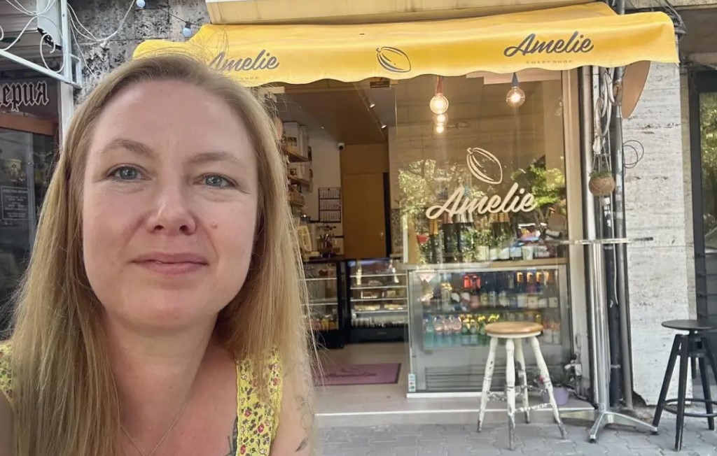 Бизнесът на Линда имал интерес към някой който би работил