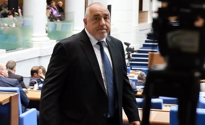 Бойко Борисов лидерът на партията спечелила убедително изборите на 9