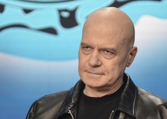 Лидерът на Има такъв народ  Слави Трифонов нарече Лена Бориславова леко изперкала Повод за