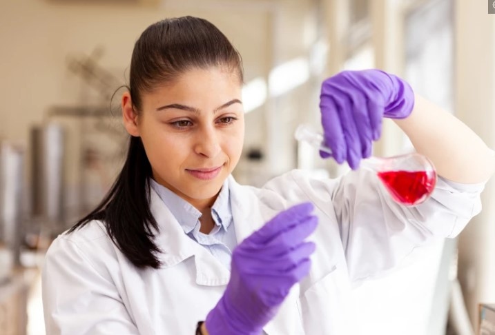 Засилен интерес от страна на бъдещи студенти към новата бакалавърска