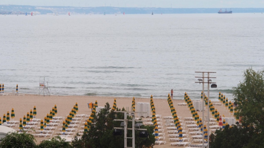 До два три дни водата край Кранево ще става за къпане