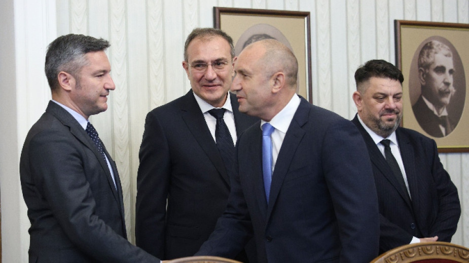 Представителите на БСП Атанас Зафиров Борислав Гуцанов Кристиан Вигенин са