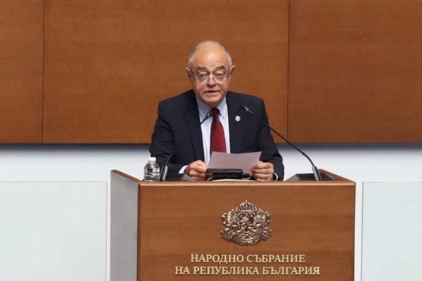 Според Николай Денков службата се ползва за политическа атака Опитвал