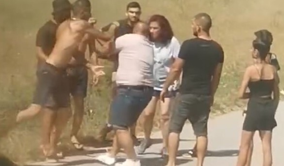 След побоя над шофьор на автобус край Луковит двамата извършители