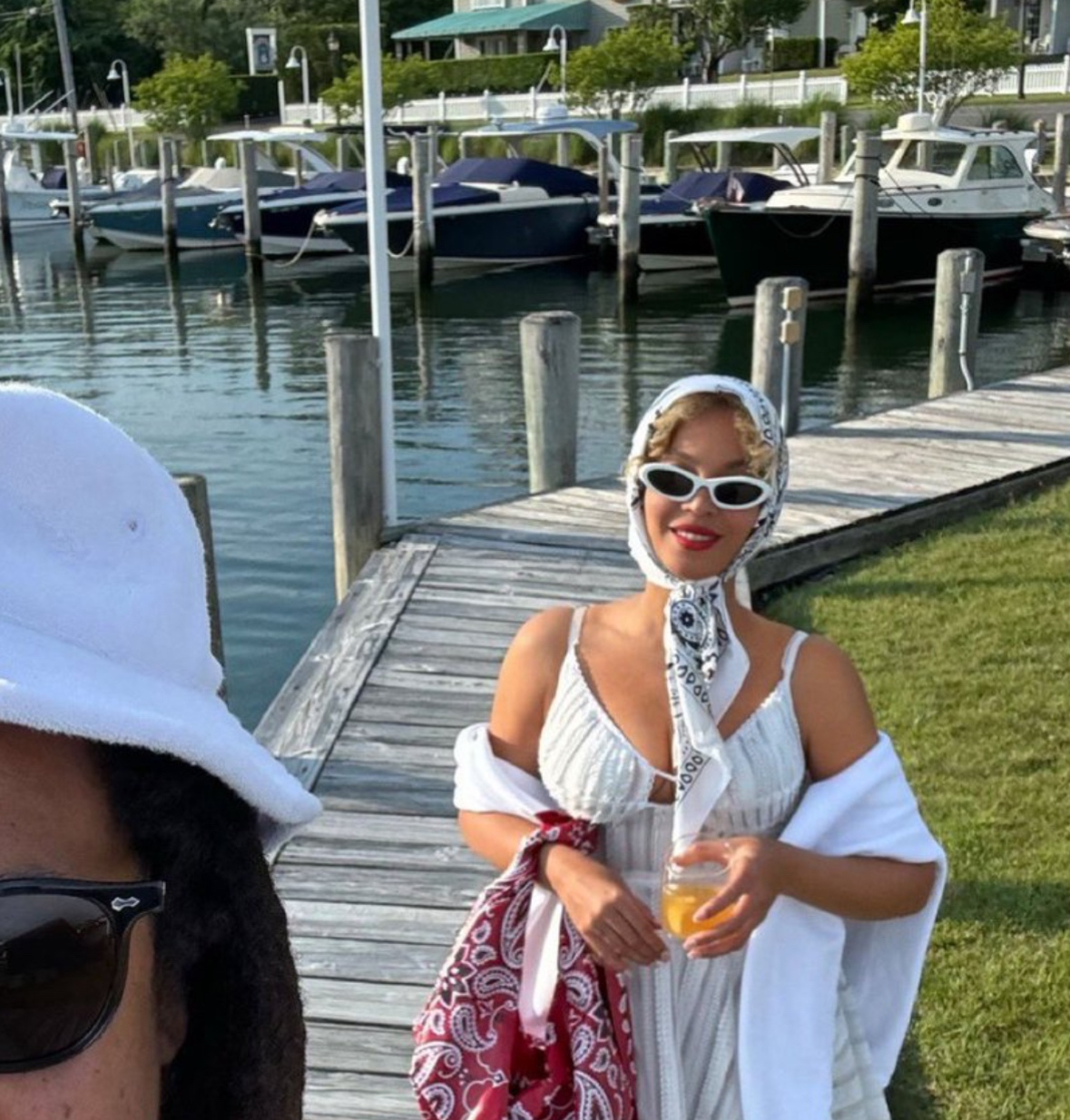 Певицата Бионсе и съпругът ѝ рапърът Джей Зи прекарват времето