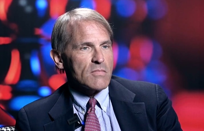 Матю Бойс е човек който знае какво е секретните документи