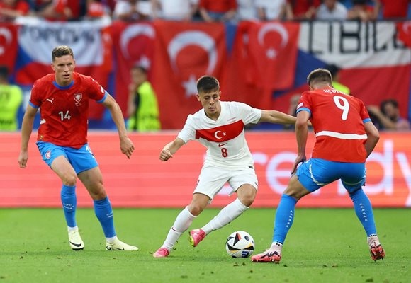 Най големият талант на турския футбол Арда Гюлер записа поредно върхово