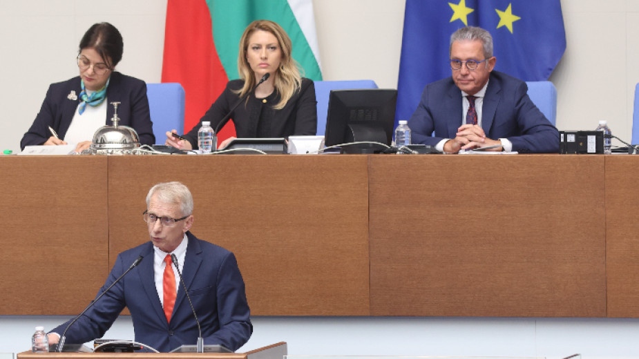 Председателят на парламентарната група на ПП ДБ Николай Денков категорично оспори