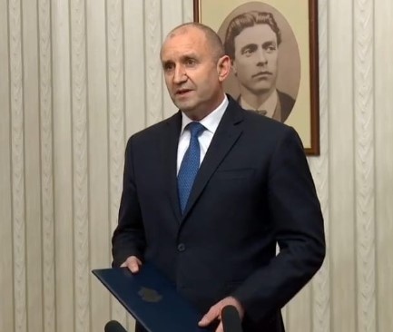 Президентът най вероятно ще избере да връчи третия мандат за съставяне