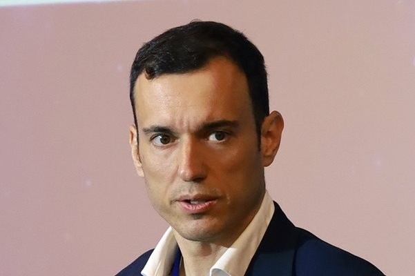 Борим се за нови конкурси които веднага да тръгнат с