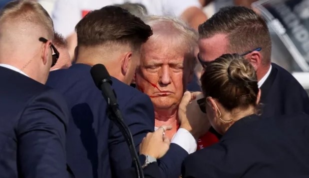 Не трябваше да съм тук трябваше да съм мъртъв –