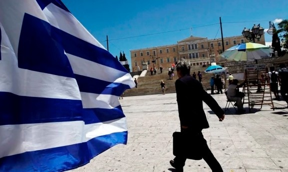 В Гърция част от държавните служители ще работят дистанционно до