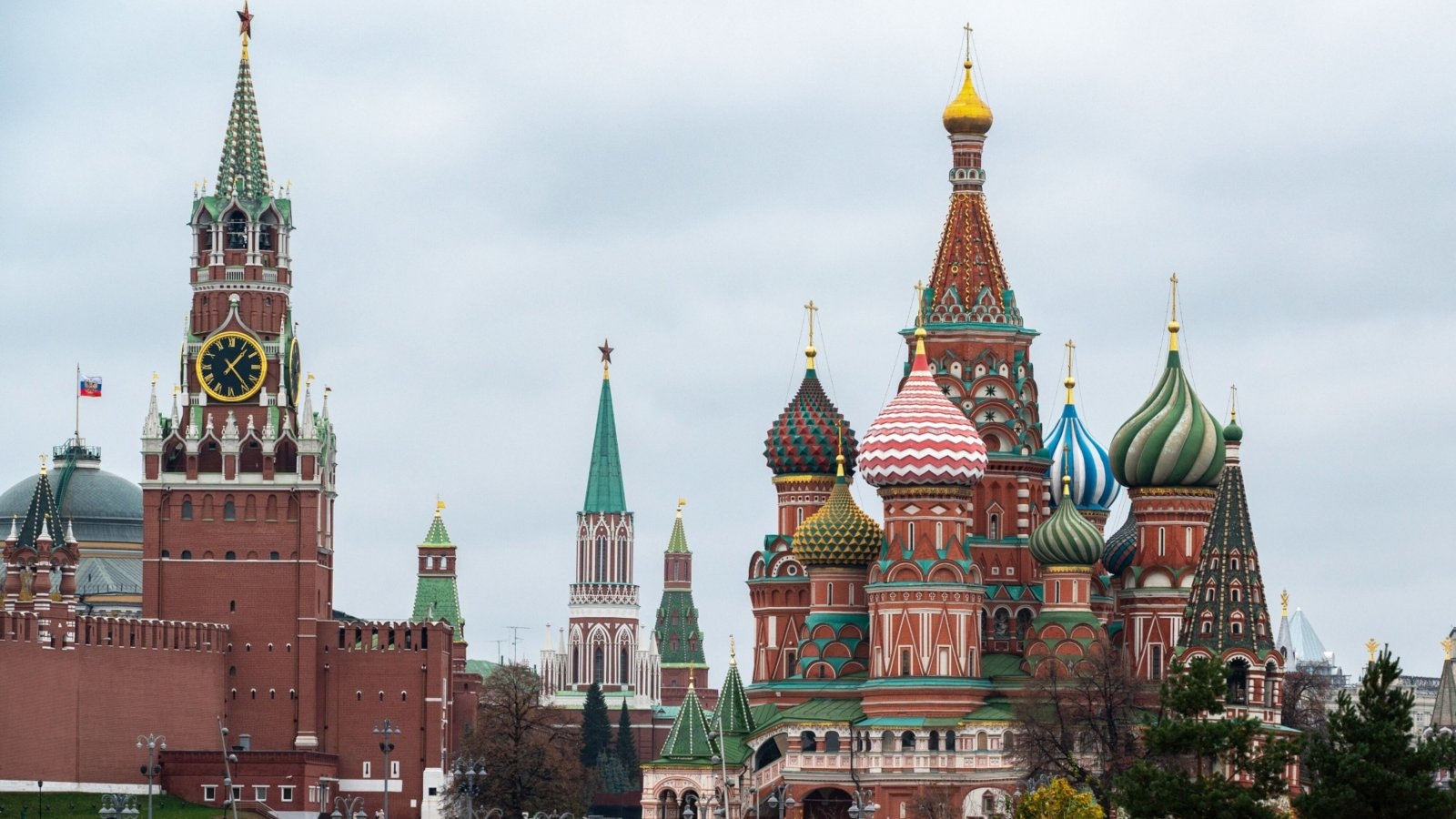 Най малко 650 000 руснаци са се преместили за постоянно в