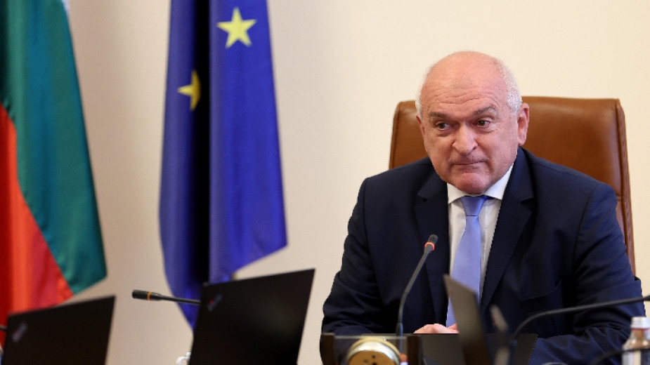 Служебният премиер Димитър Главчев ще отговаря на въпроси на граждани