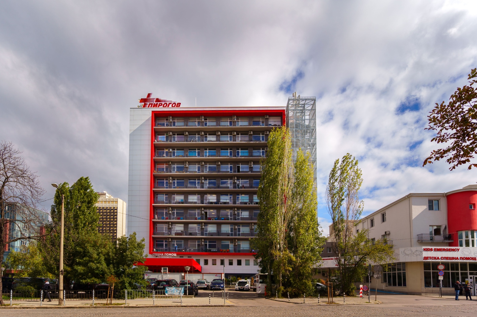 Почина и младата жена която пострада много сериозно при взривовете край