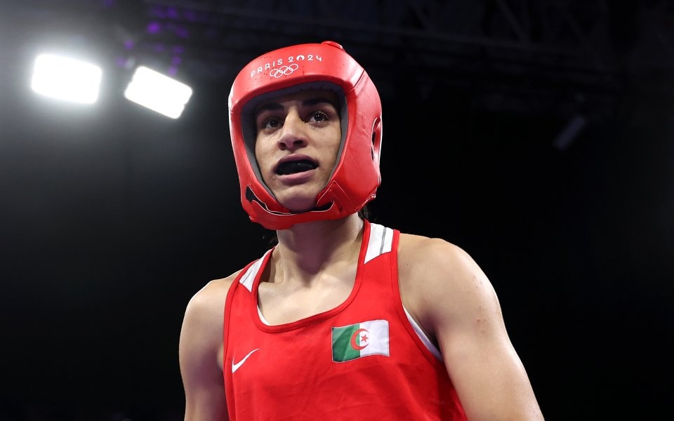 Международният олимпийски комитет защити решението си да позволи на две