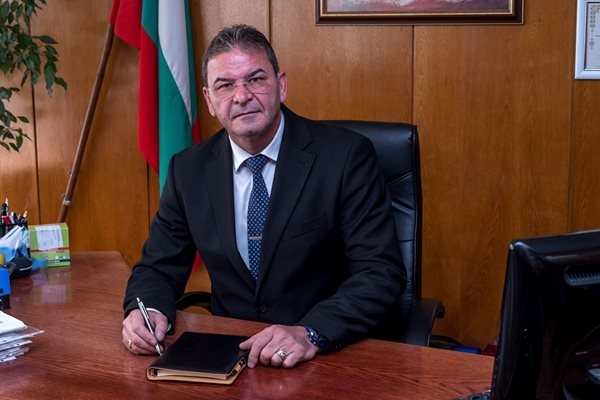 Директорът на Агенцията Автомобилна администрация Борислав Муеров е бил освободен