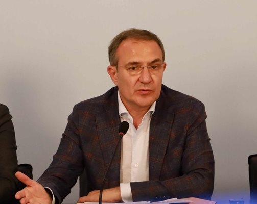 След като президентът е преценил че тя може да изпълнява