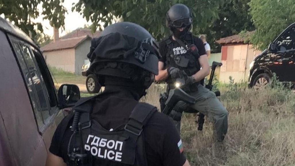 Шестима задържани при спецоперация на ГДБОП срещу организирана престъпна група Тя