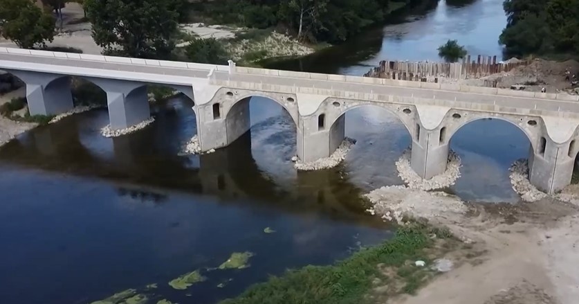 Шедьовър на възрожденската ни архитектура живее нов живот Мостът на
