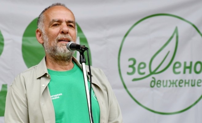 За да бъде включен в работна група към Министерския съвет