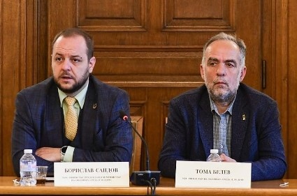 Освен магистрали тутели пътища обекти от енергетиката туристически зони лифтове